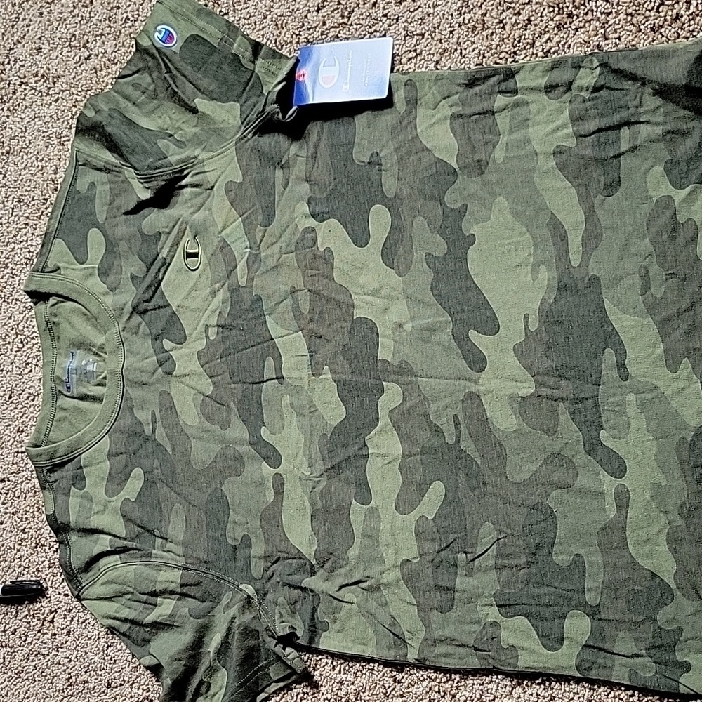 Champion T-shirt